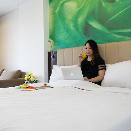 Primebiz Cikarang Hotel Exterior foto