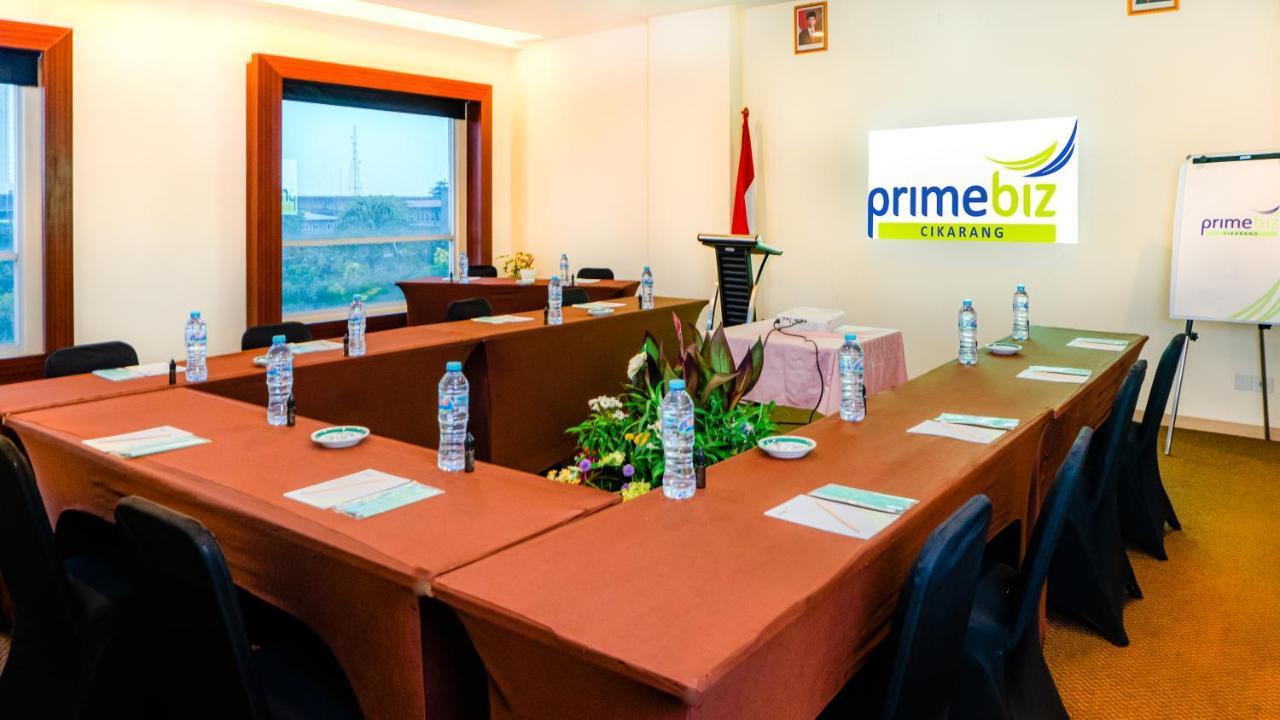 Primebiz Cikarang Hotel Exterior foto