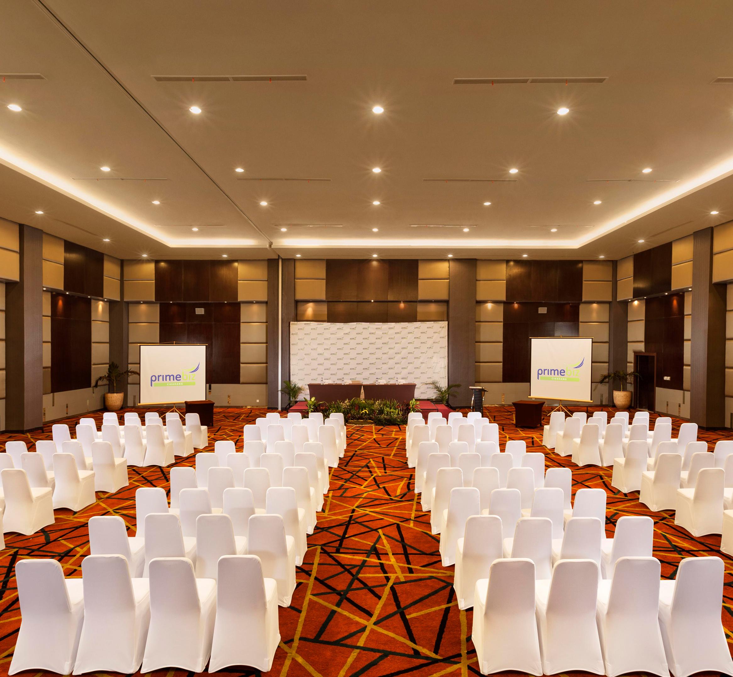 Primebiz Cikarang Hotel Exterior foto